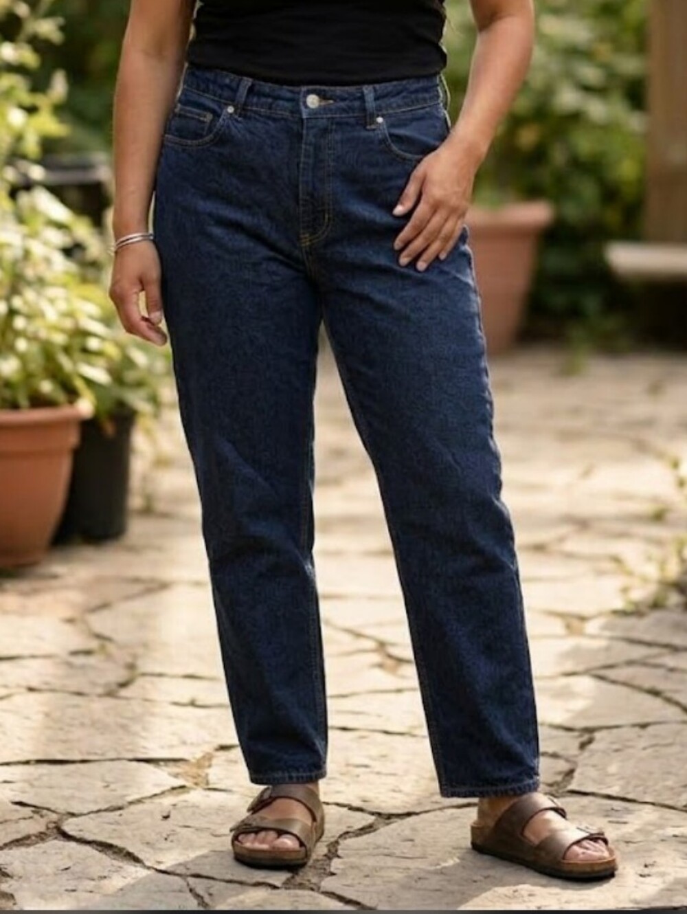 Classic High-Rise Women's Straight Jeans in Dark Blue
